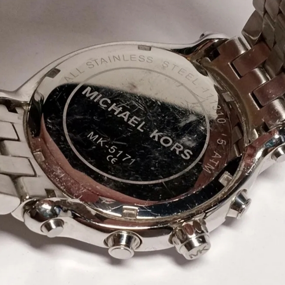 Michael Kors women's Silver Tone Chronograph w Date Oversized Quartz Watch. - Picture 8 of 9